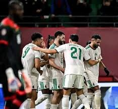 国米跟队：索默将因手指骨折缺席3至4周的时间